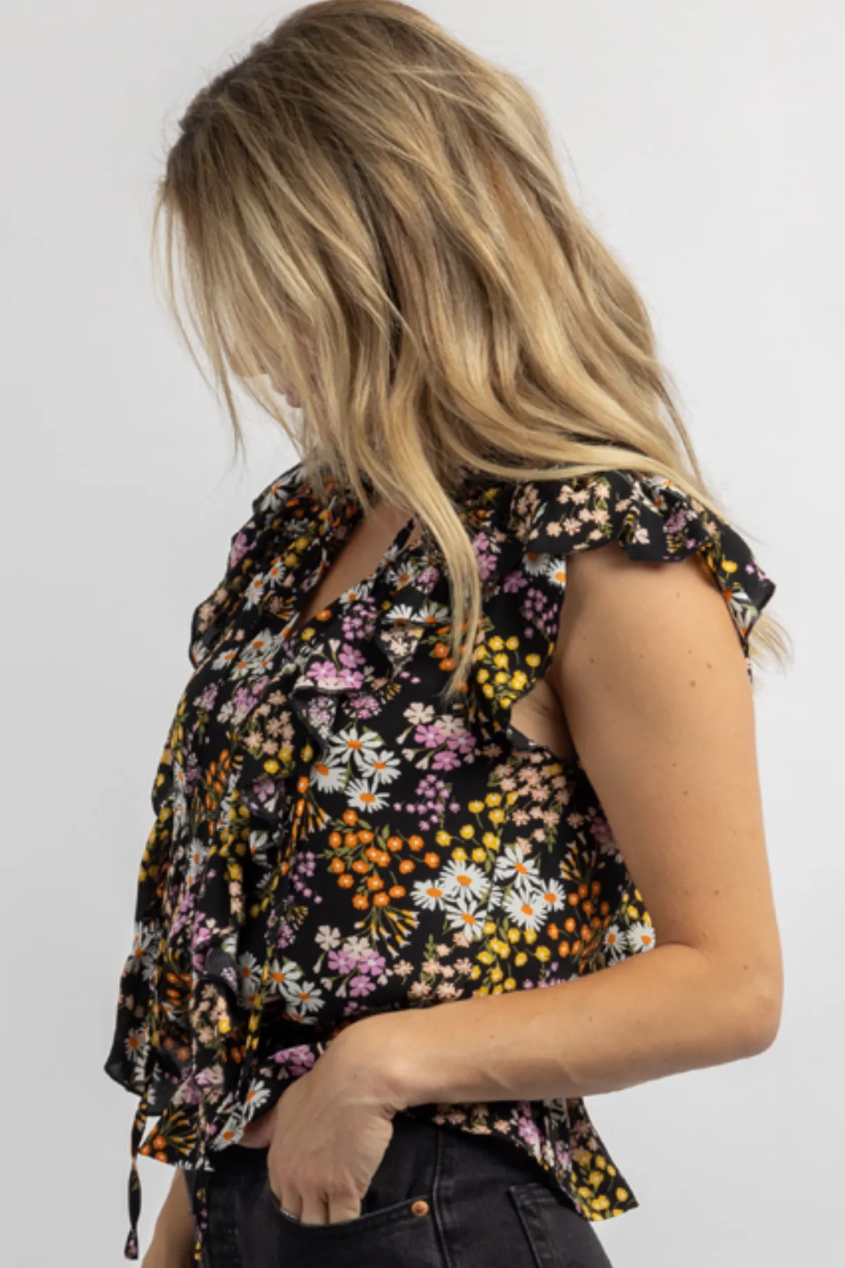 LYLAH FLORAL RUFFLED SLEEVE BLOUSE