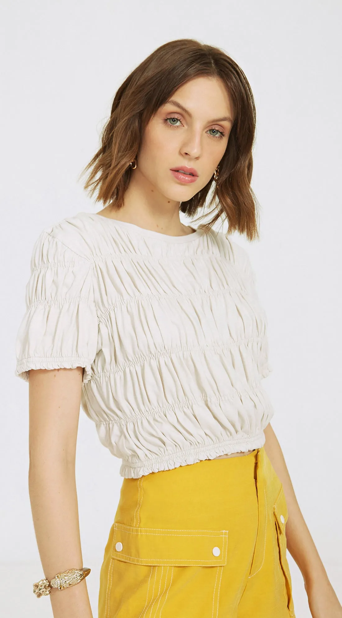 ROUND NECK ELASTICIZED TOP