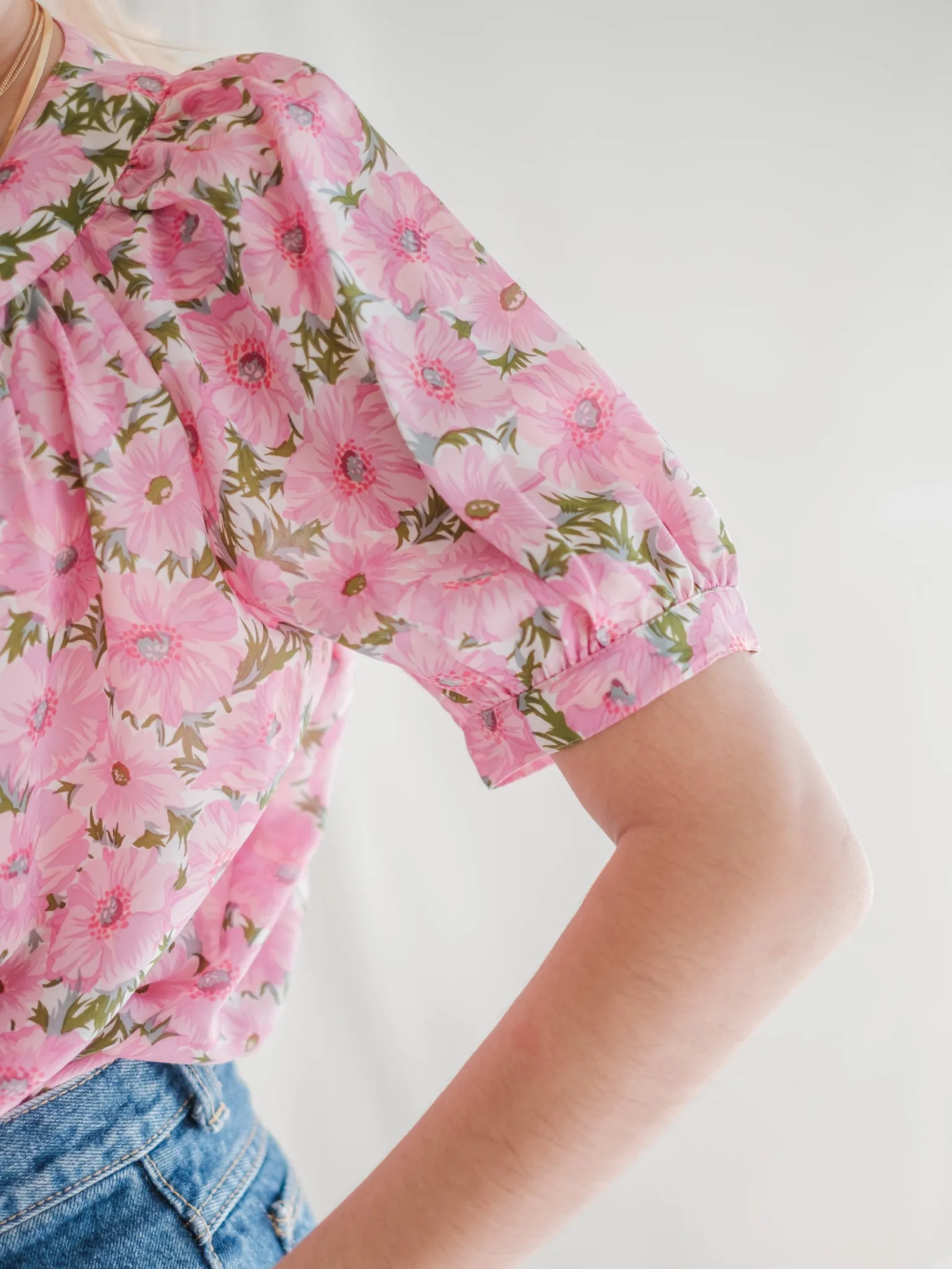 Vintage Chiffon White-Blue Floral Print Knot Tie Crop Blouse