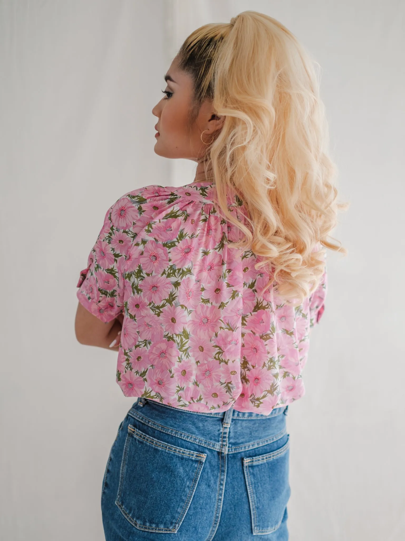 Vintage Chiffon White-Blue Floral Print Knot Tie Crop Blouse